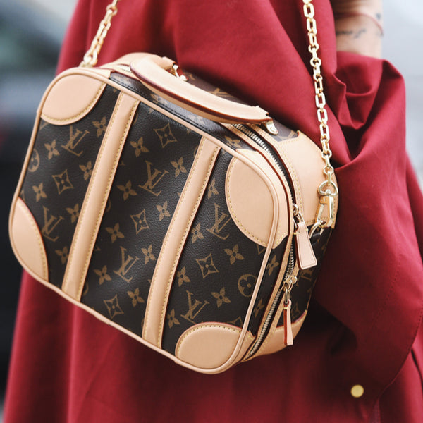 Is Louis Vuitton's New 'It' Bag a Phone Case? - Fashionista