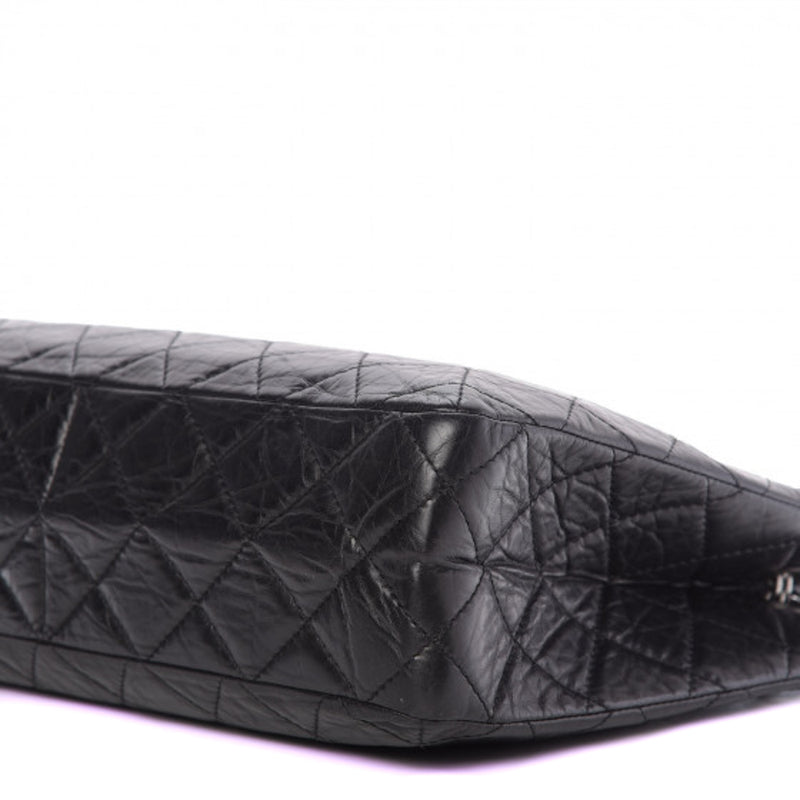 Chanel Quilted Reissue 2.55 Tote Bag Corner