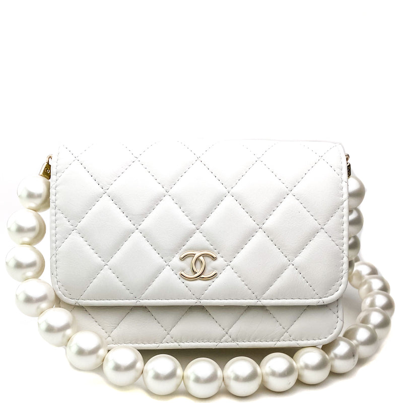 chanel pearl handbag
