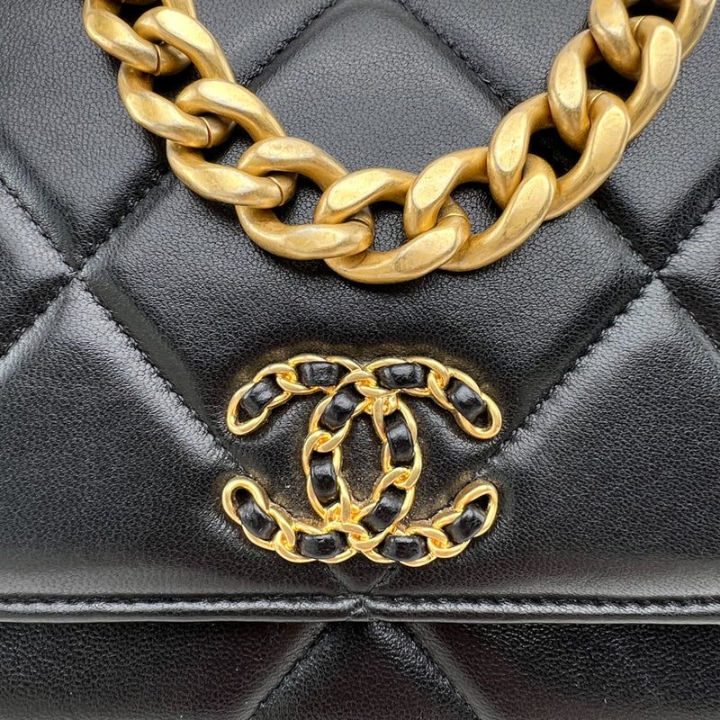 CHANEL 19 Flap Coin Purse Quilted Goatskin Chain Crossbody Bag Black