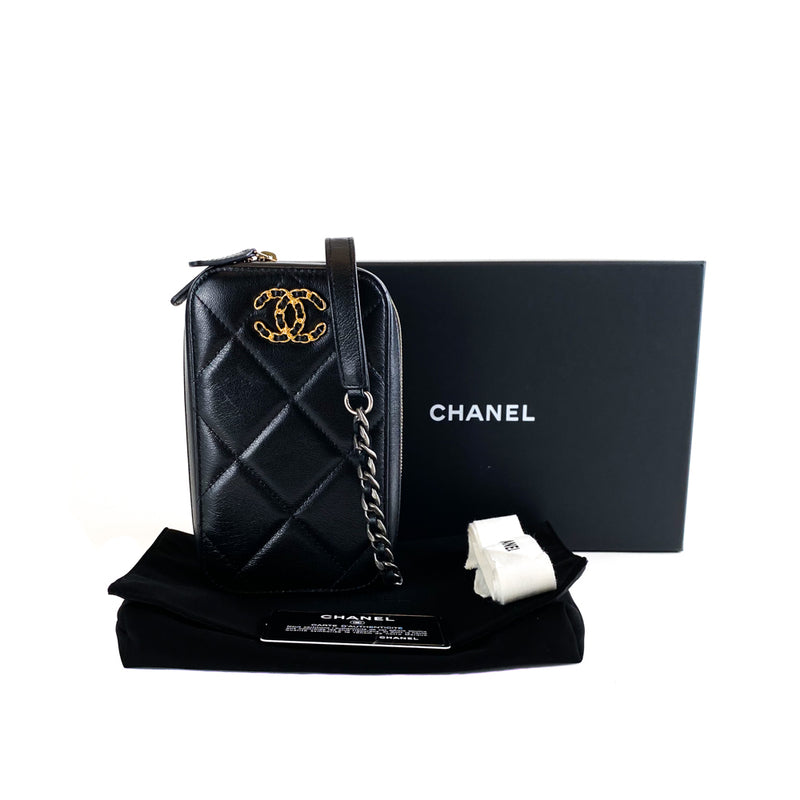 Chanel Black Quilted Caviar CC Filigree WOC Wallet On Chain Gold Hardware,  2020 Available For Immediate Sale At Sotheby's