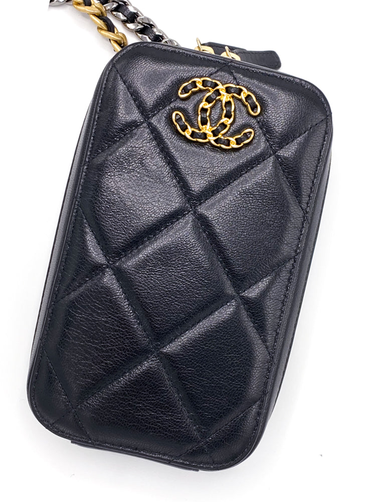Authenticated Used Chanel Matelasse Chain Shoulder Smartphone Case 2Way Bag  Leather Black AP3367 