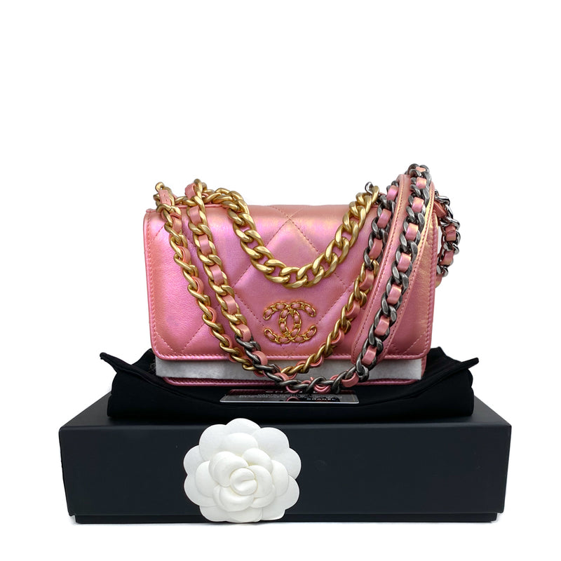 CHANEL, Bags, Chanel 9s Iridescent Pink Round Clutch On Chain
