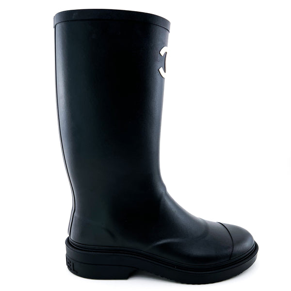 Chanel 22K Dark Beige Caoutchouc White CC Logo High Pull On Rubber Rain  Boots 40