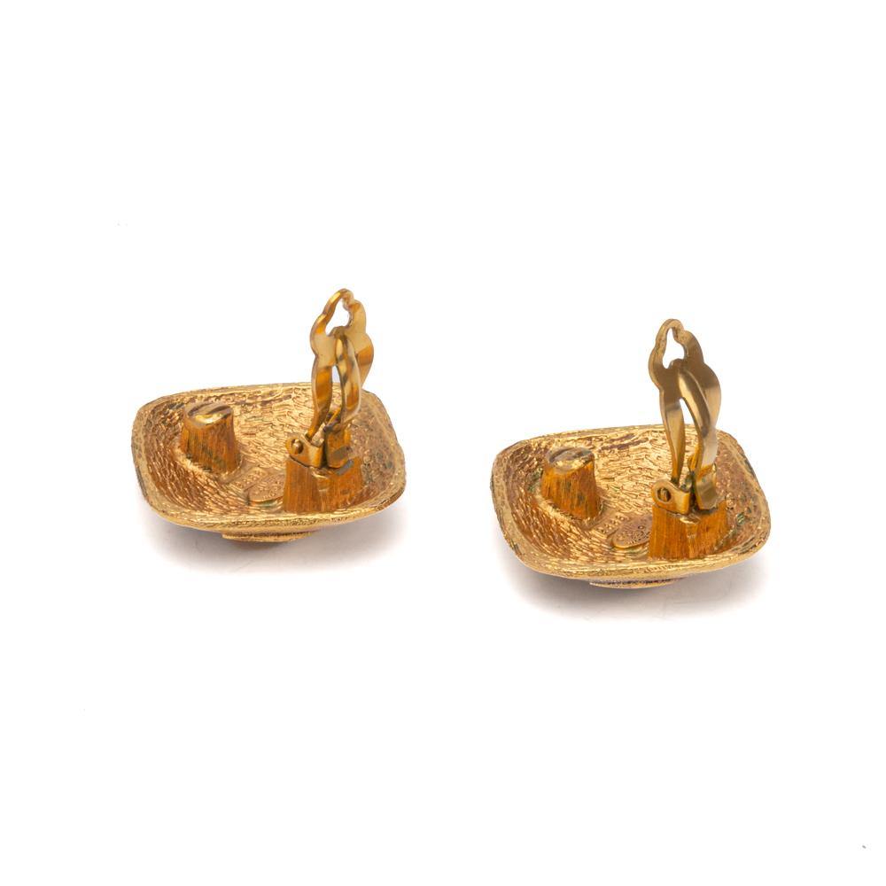 Chanel CC Clip On Earrings Golden Metal ref.843664 - Joli Closet