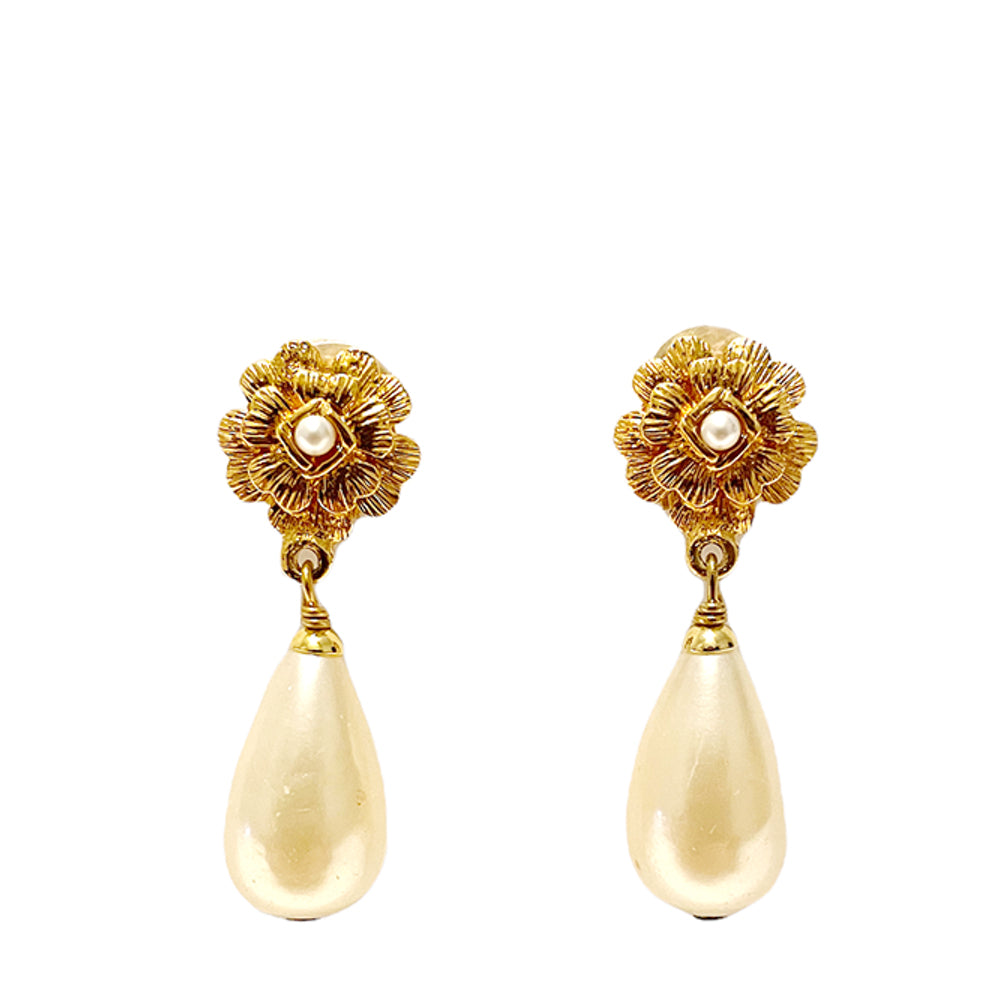 Chanel Gold Camellia Pearl Drop Clip On Earrings 93P Vintage