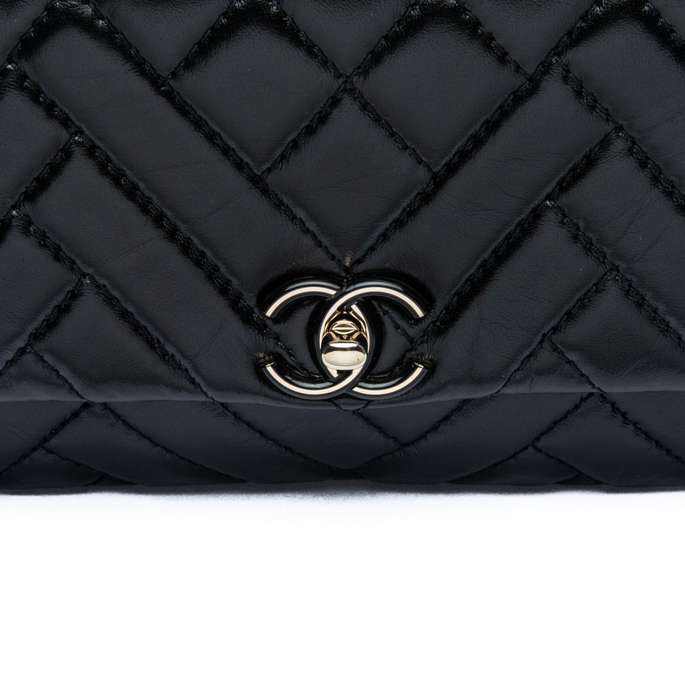 Chanel Black Chevron Quilted Lambskin Leather New Clutch Flap Bag